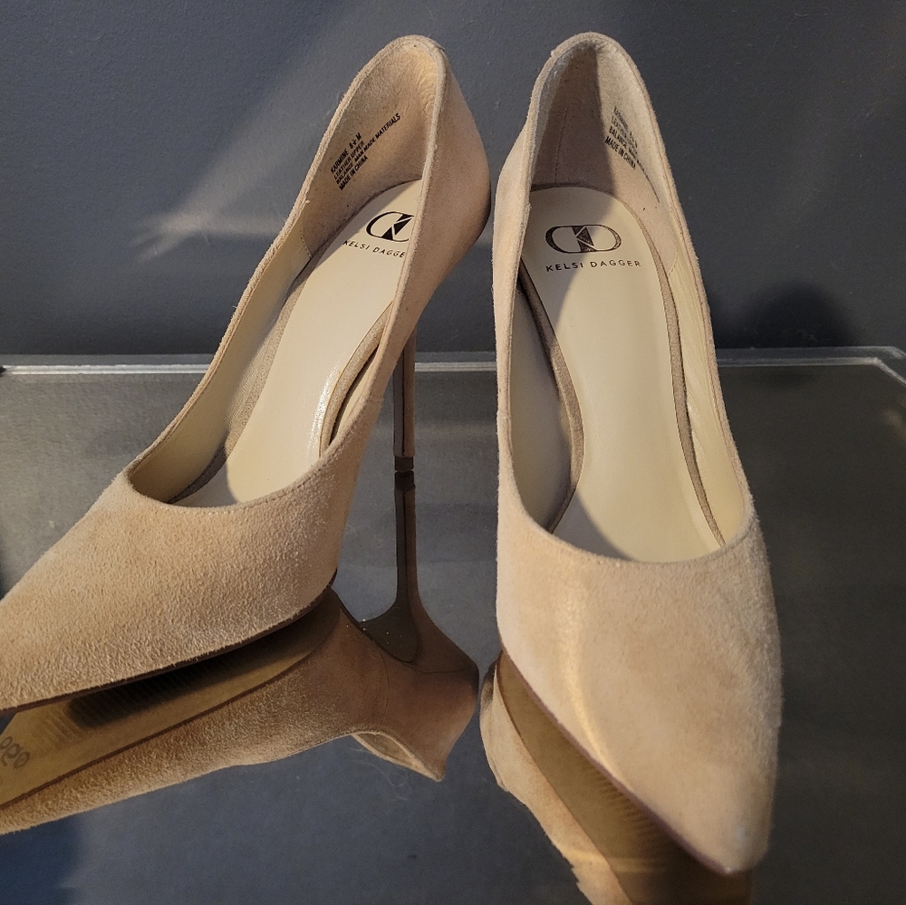 Kelsi Dagger Tan Pumps 8.5